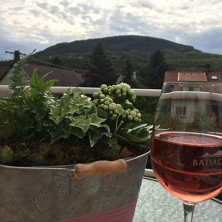 Bella Badacsony Apartmanhaz Daire Badacsonytomaj Dış mekan fotoğraf